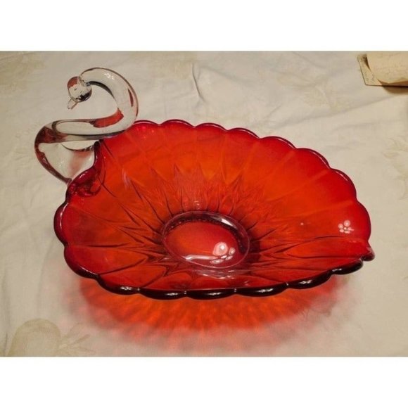 Vintage 1940s-1960s Heirloom Large Ruby Red Fluted Art Glass Crystal Swan Dished - Picture 2 of 10